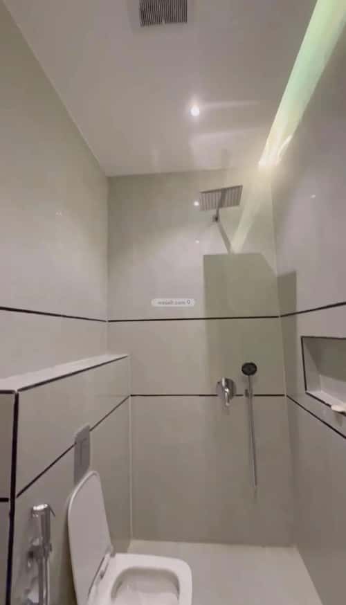 3 bedroom floor in Al Janadriyah 7