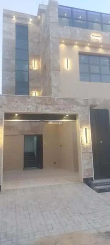 4 bedroom floor in Tuwaiq 5