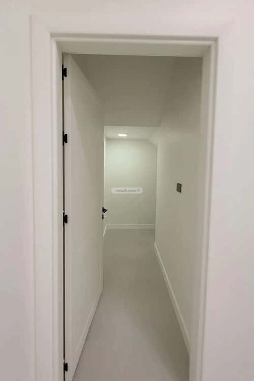 6 bedroom villa in Al Janadriyah 8