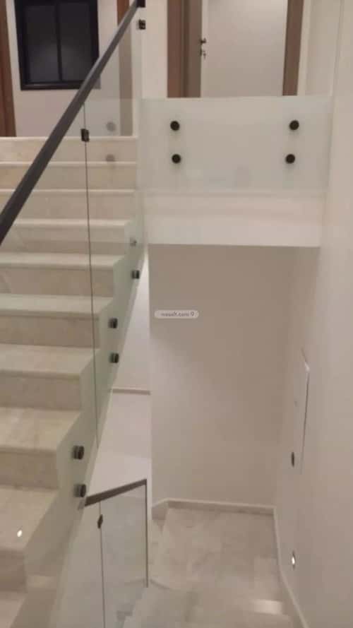 فيلا 4 غرف في المونسية 2