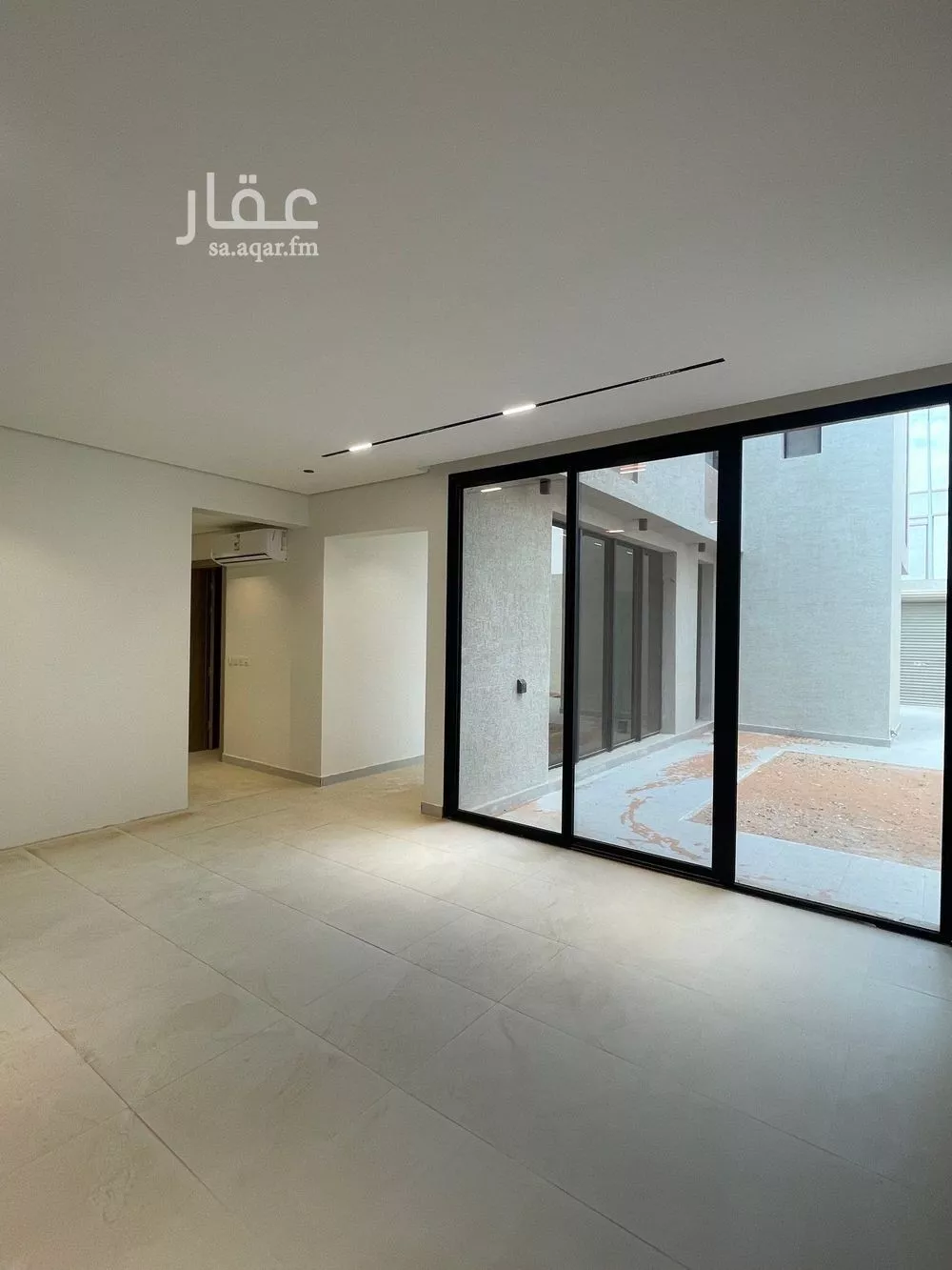 5 bedroom villa in Riyadh 9