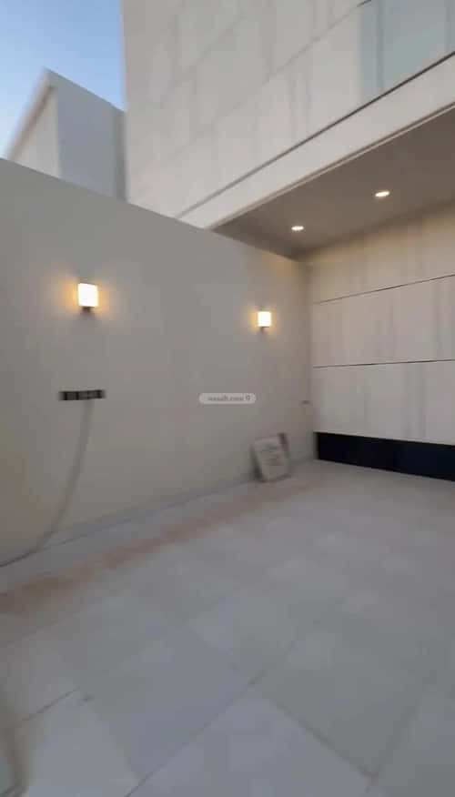 5 bedroom villa in Al Janadriyah 4