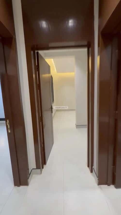 فيلا 5 غرف في الجنادرية 8