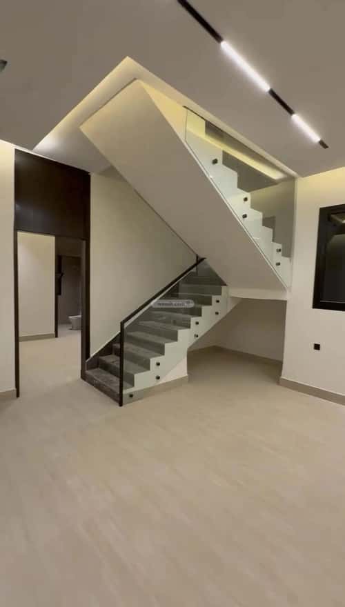 6 bedroom villa in Al Murjan 3