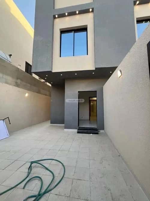 3 bedroom floor in Al Hazm 3