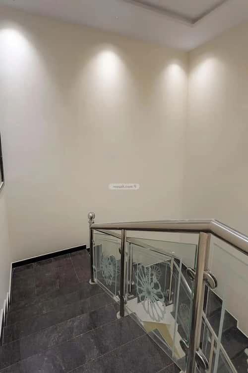 5 bedroom villa in Al Janadriyah 3