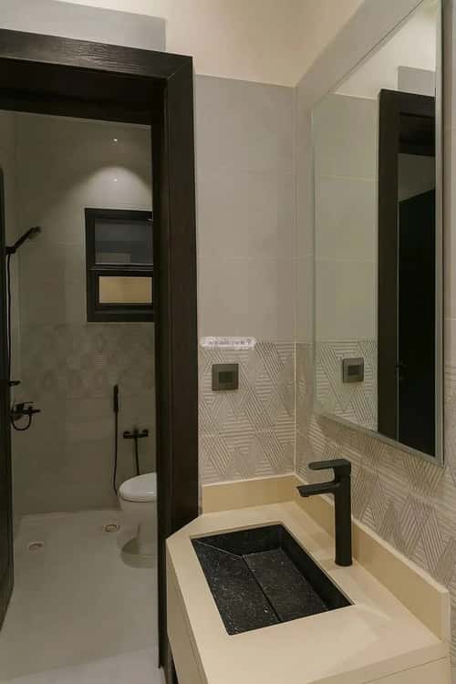 5 bedroom villa in Al Janadriyah 5