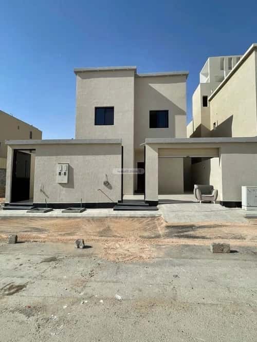 7 bedroom villa in Al Bayan 2