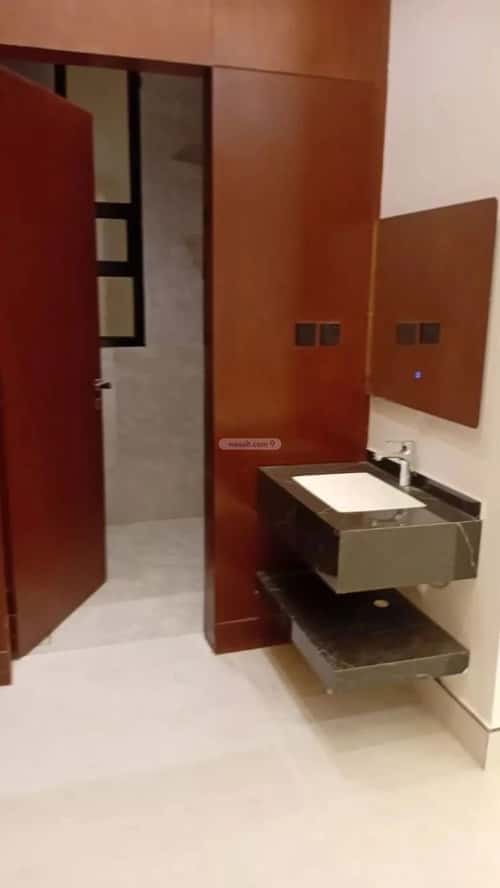 3 bedroom floor in Al Janadriyah 1