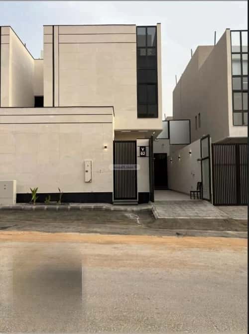 5 bedroom villa in Al Bayan 1