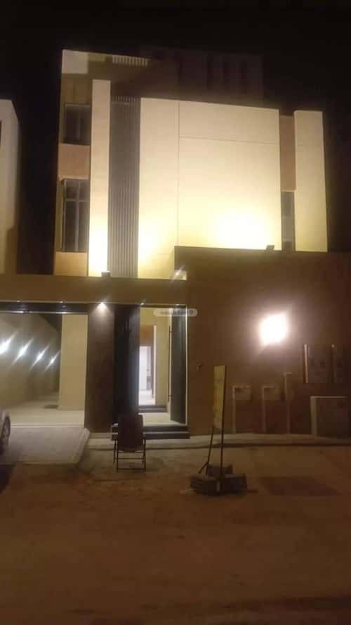 4 bedroom floor in Al Janadriyah 1