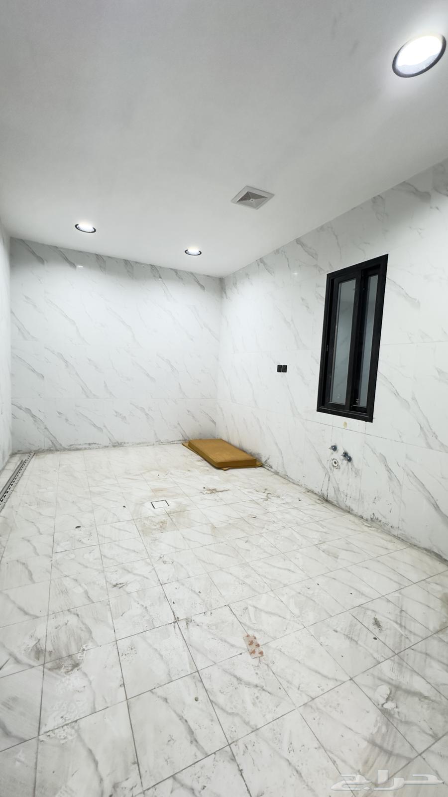6 bedroom apartment in Uhud 2