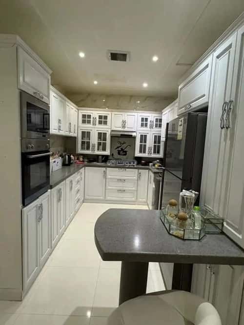 شقة 4 غرف في قرطبة 3