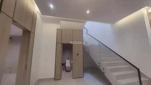 5 bedroom villa in Al Janadriyah 12