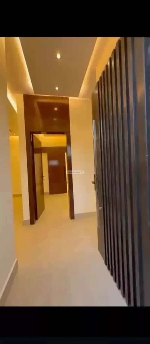 فيلا 5 غرف في عكاظ 6