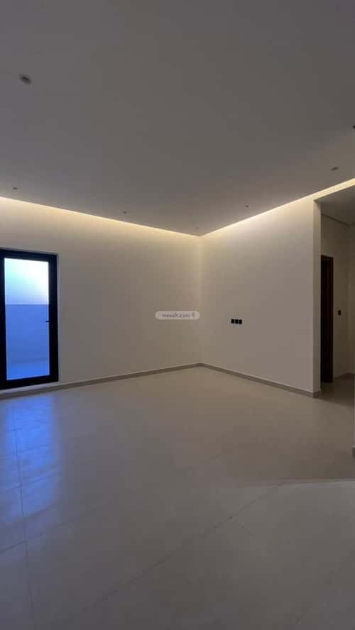 5 bedroom villa in Al Mahdiyyah 4