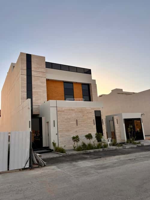 5 bedroom villa in Al Mahdiyyah 3