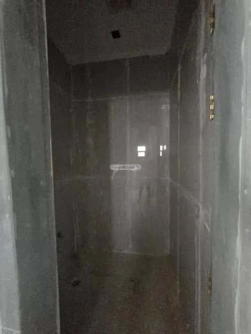 5 bedroom floor in Al Janadriyah 2