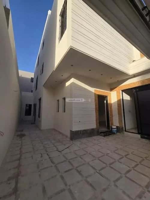 5 bedroom floor in Al Janadriyah 9