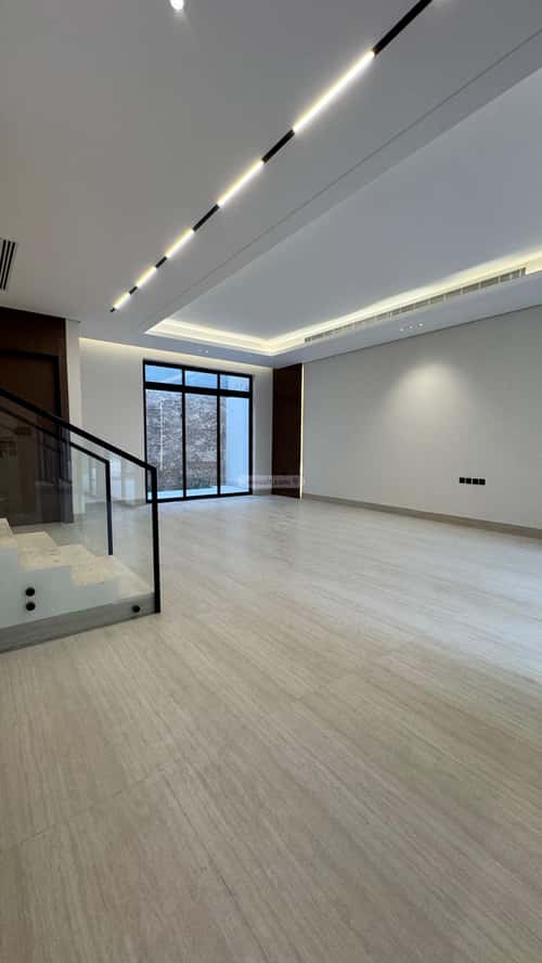 5 bedroom villa in Al Mahdiyyah 2