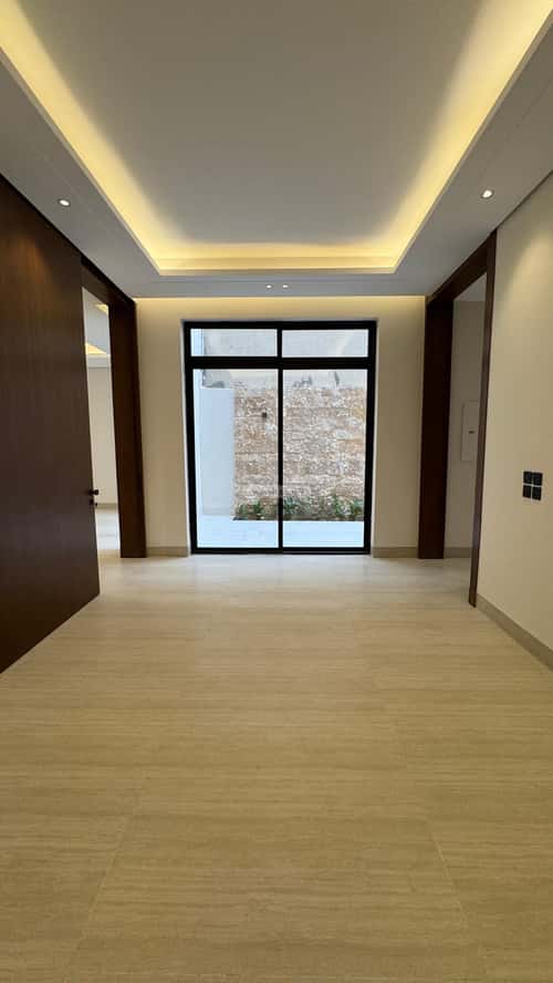 5 bedroom villa in Al Mahdiyyah 5