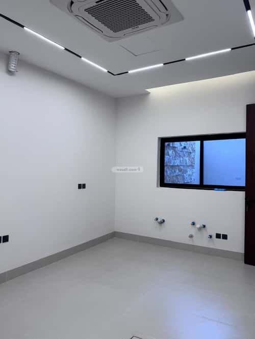 6 bedroom villa in Al Mahdiyyah 2