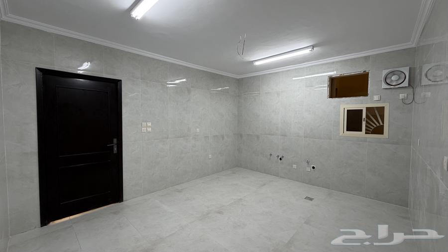 5 bedroom apartment in Al Qaswa, Madinah 6