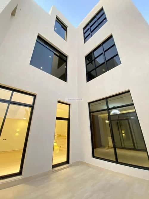 5 bedroom villa in Al Mahdiyyah 3