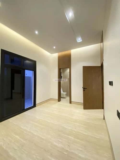 5 bedroom villa in Al Mahdiyyah 4