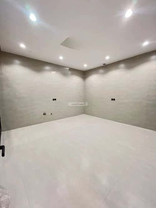 6 bedroom villa in Al Mahdiyyah 3