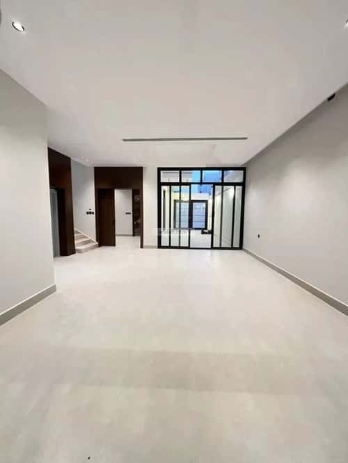 6 bedroom villa in Al Mahdiyyah 7