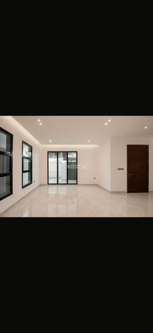5 bedroom villa in Az Zomorod 13