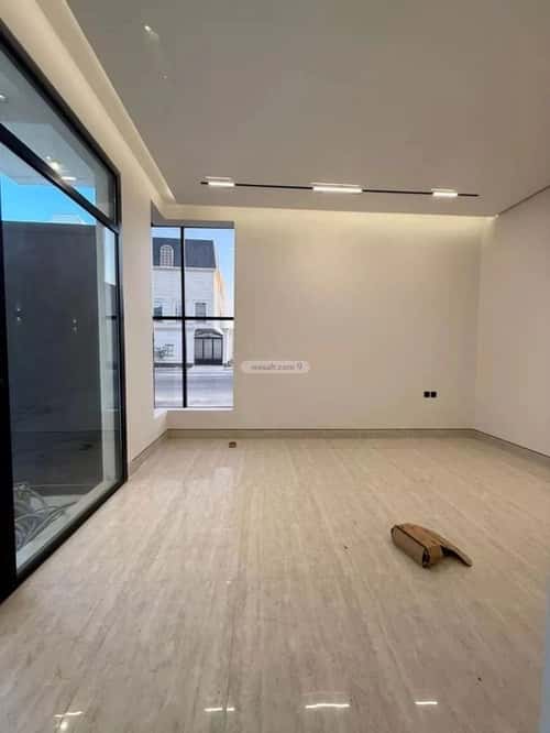 5 bedroom villa in Al Mahdiyyah 3