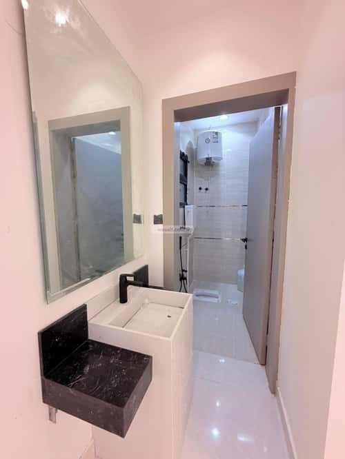 6 bedroom floor in Badr 4