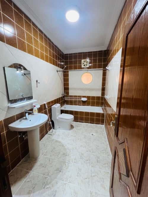 4 bedroom apartment in Al Marwa 1