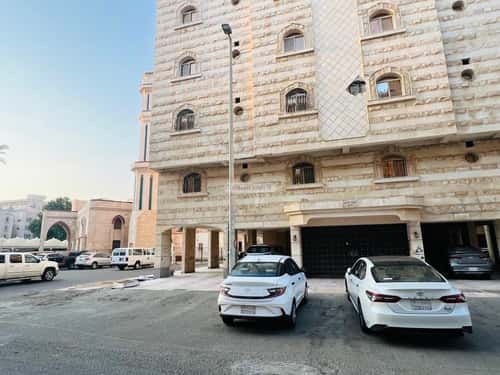 4 bedroom apartment in Al Marwa 5