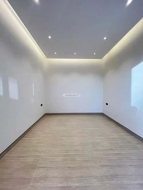 5 bedroom villa in Al Mahdiyyah 6