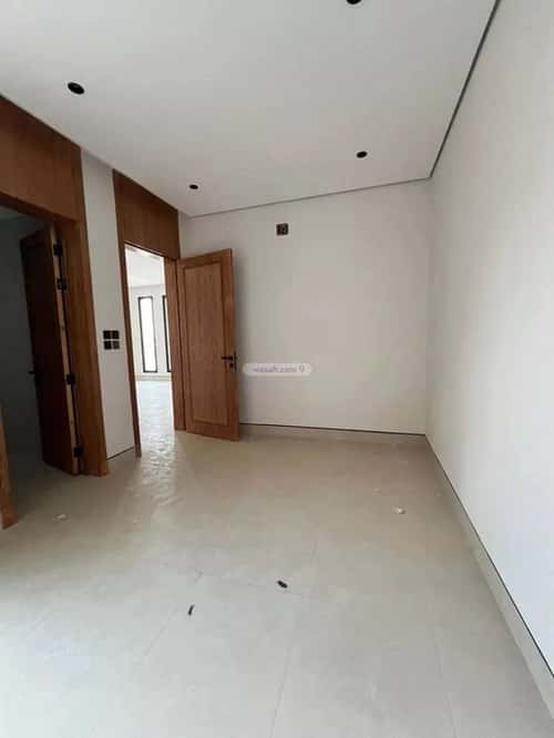 5 bedroom villa in Al Mahdiyyah 3