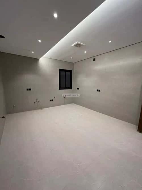 5 bedroom villa in Al Mahdiyyah 6