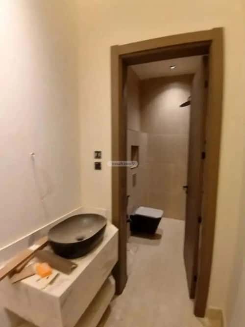 6 bedroom floor in Al Janadriyah 3