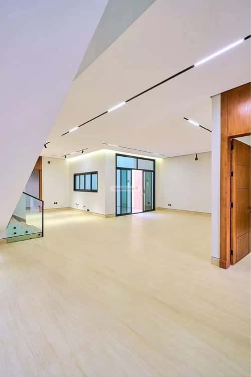 5 bedroom villa in Al Mahdiyyah 4