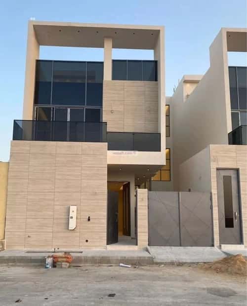 4 bedroom villa in Al Mahdiyyah 2