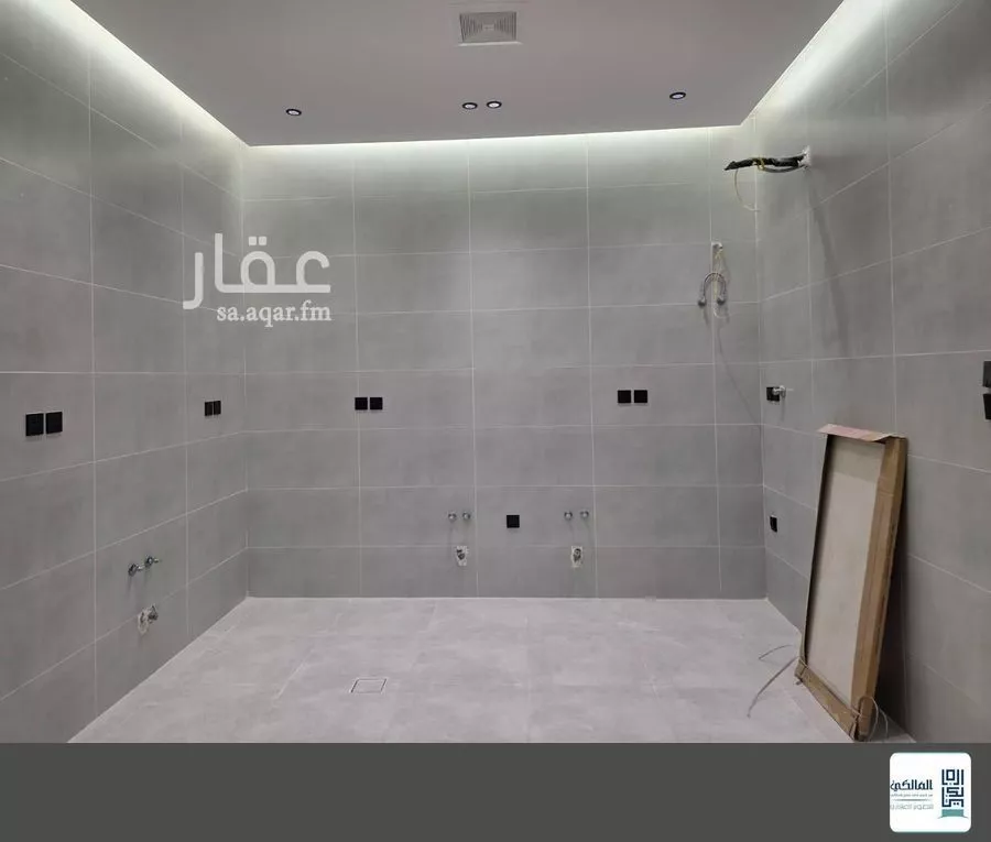 6 bedroom apartment in Al Bawadi 8
