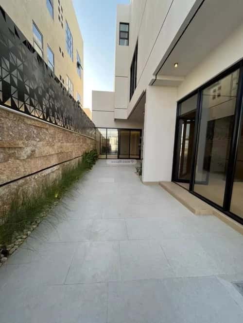 5 bedroom villa in Al Mahdiyyah 3