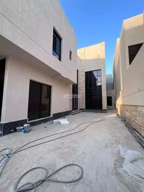8 bedroom villa in Al Mahdiyyah 1