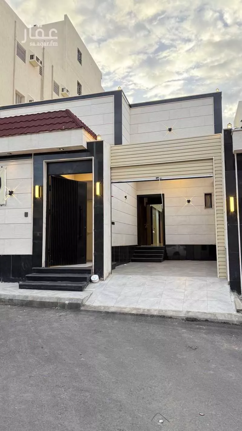 5 bedroom villa in Al Salam 2