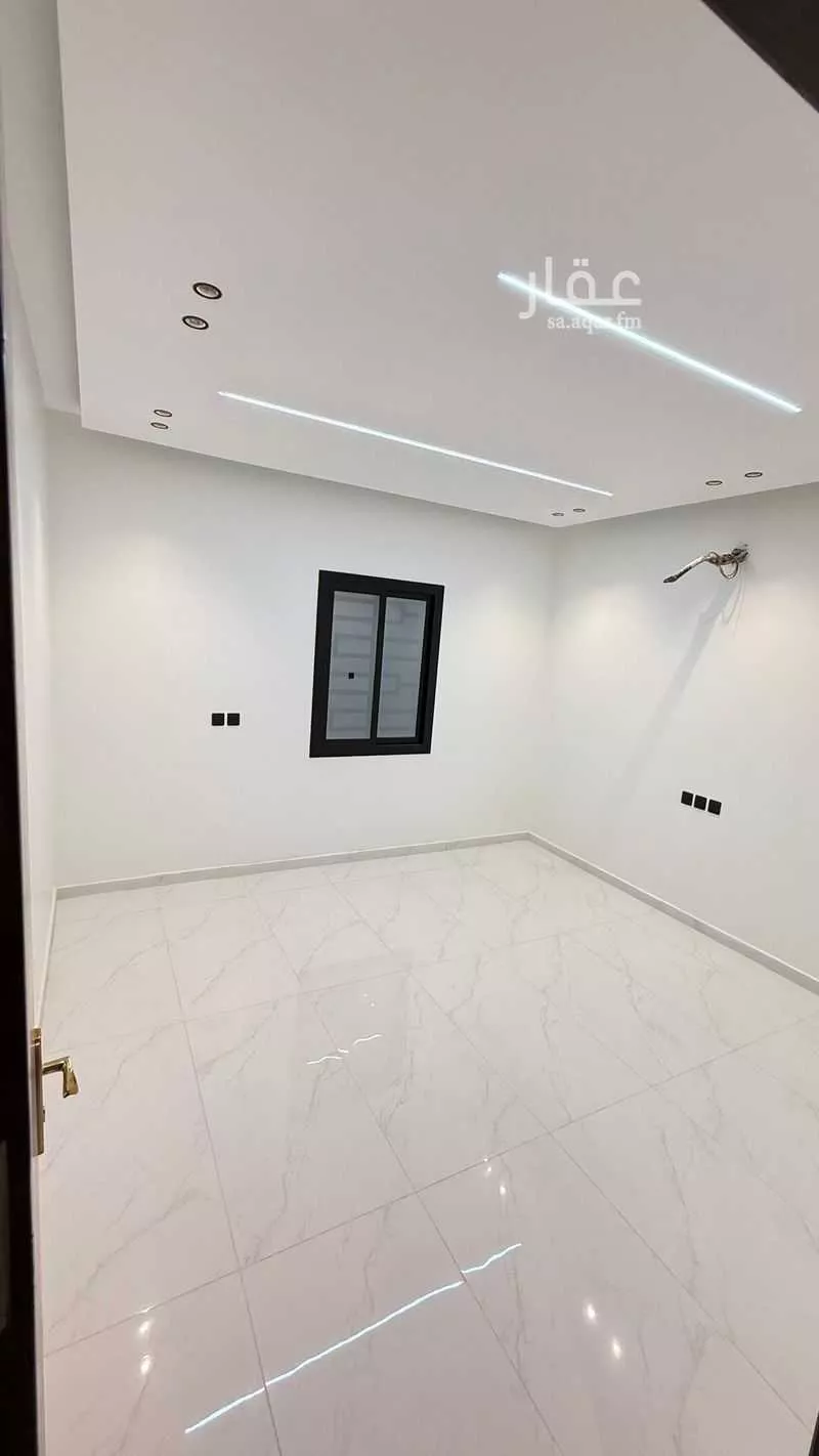 5 bedroom villa in Al Salam 18