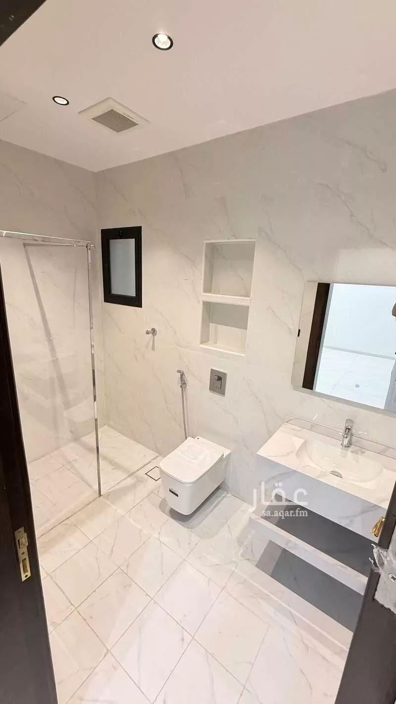 5 bedroom villa in Al Salam 19