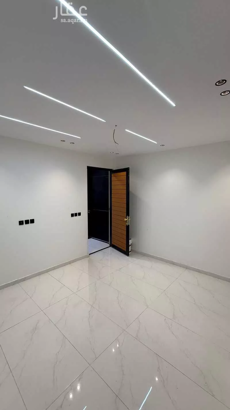5 bedroom villa in Al Salam 8
