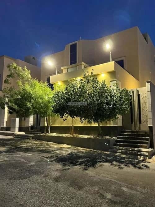 6 bedroom villa in Al Mahdiyyah 3